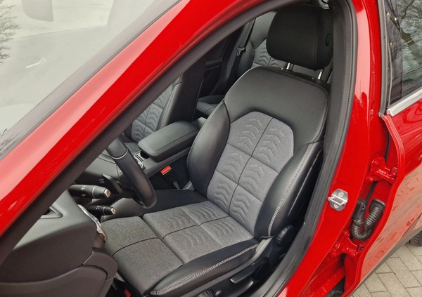 Mercedes-Benz GLA cena 126900 przebieg: 56749, rok produkcji 2019 z Łobżenica małe 121